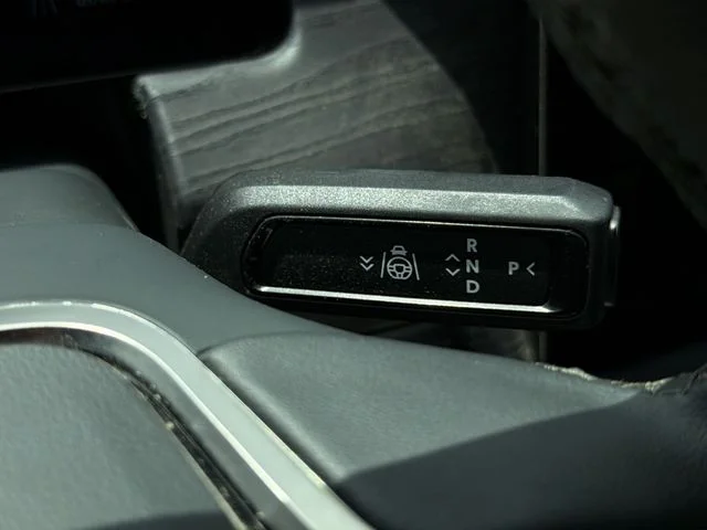 Used 2024  Rivian Adventure image 28