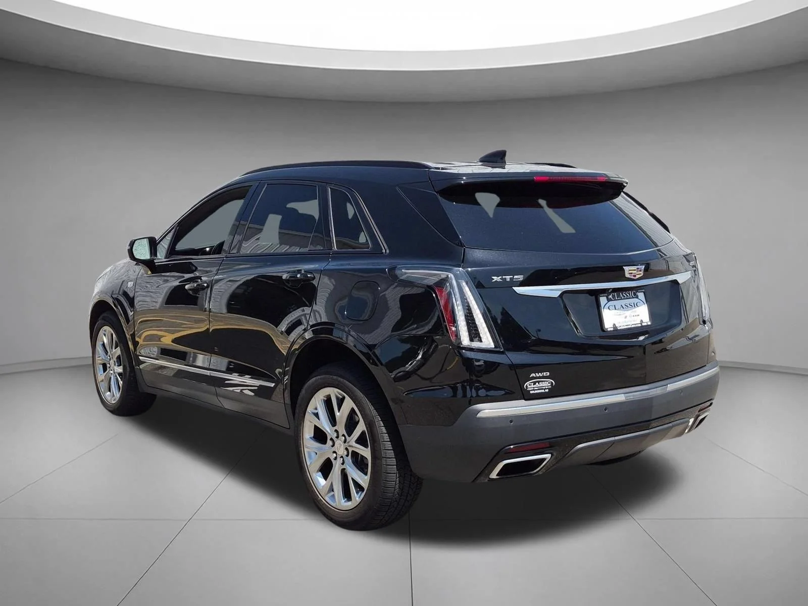 Used 2020 Stellar Black Metallic Cadillac Sport AWD image 3
