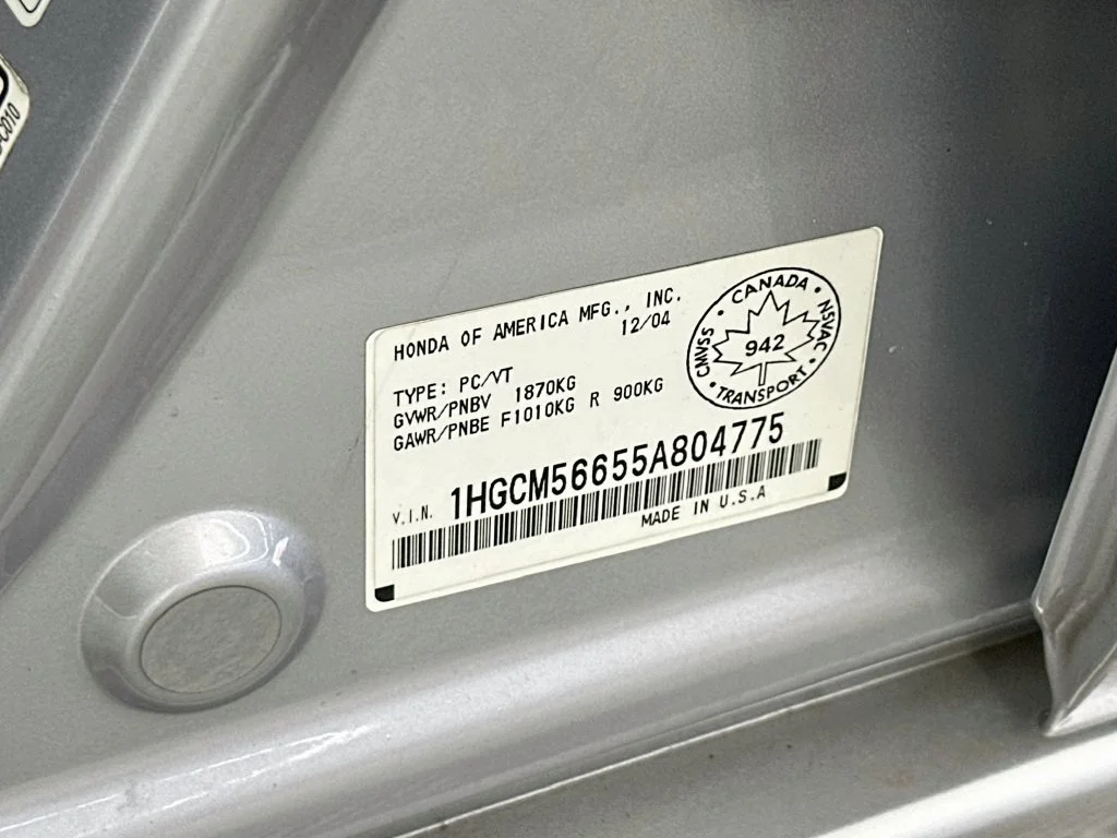 Used 2005 Silver Frost Metallic Honda EX-L image 31