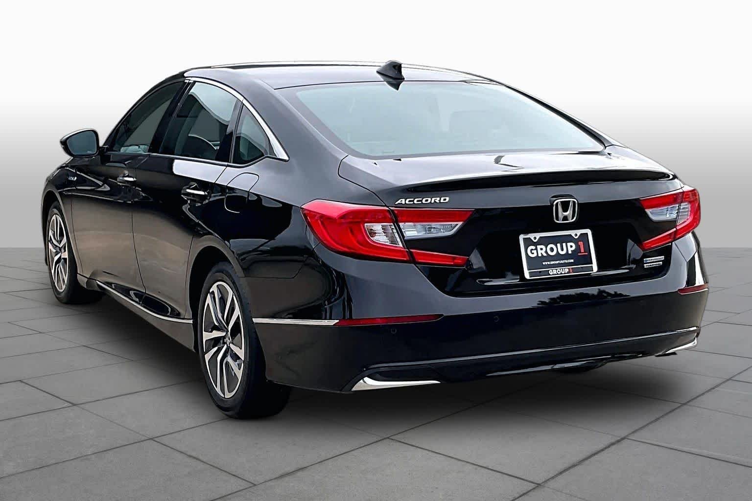 Used 2020 Crystal Black Pearl Honda Touring image 12