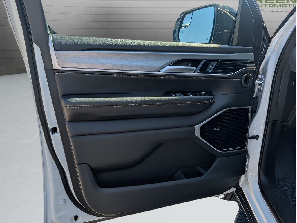 New 2026 Baltic Gray Metallic Clearcoat Jeep Limited Reserve image 14