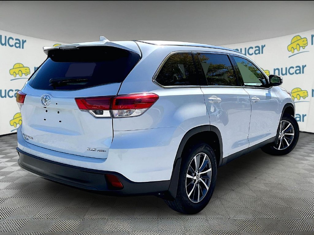 Used 2019 Blizzard Pearl Toyota XLE image 6