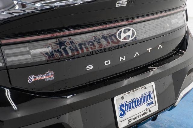 New 2026 Black Hyundai SEL Sport image 5