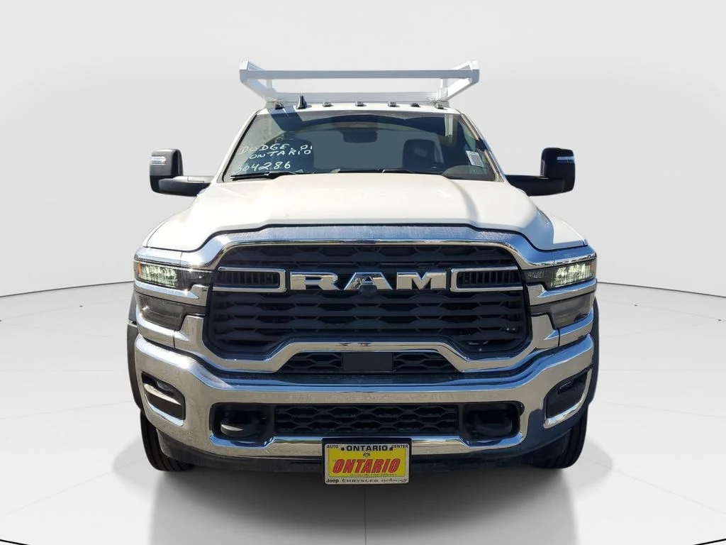 New 2026 Bright White Clear-Coat Exterior Paint RAM Tradesman image 9