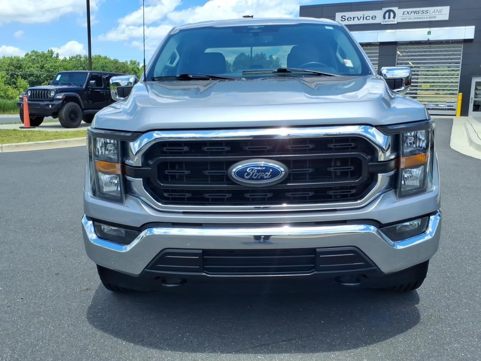 2023 Ford F-150 XLT - Photo 12