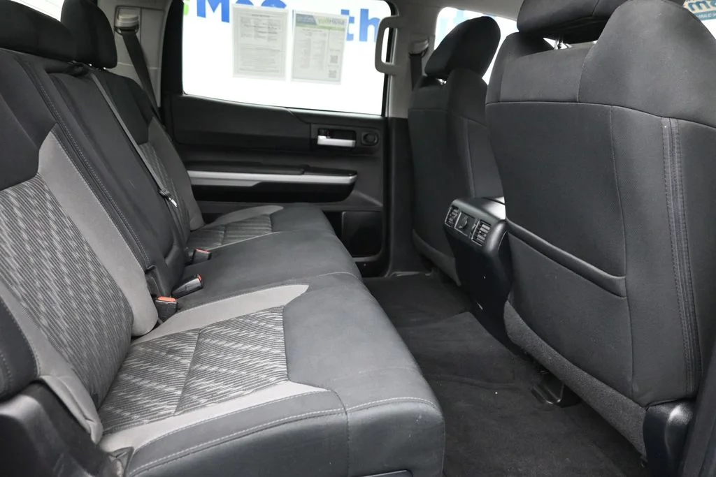 Used 2020 White Toyota SR5 image 10