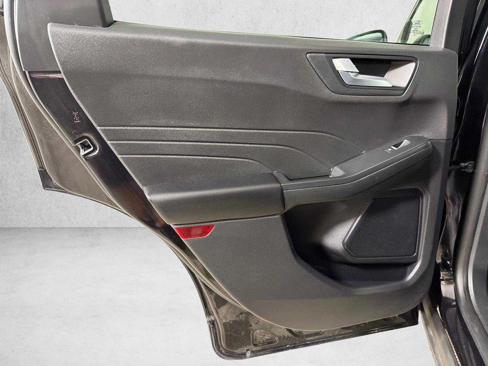 Used 2025 Agate Black Metallic Ford ST-Line Select image 22
