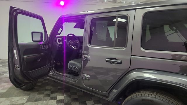 Used 2025 Gray Jeep Sahara 4xe image 16