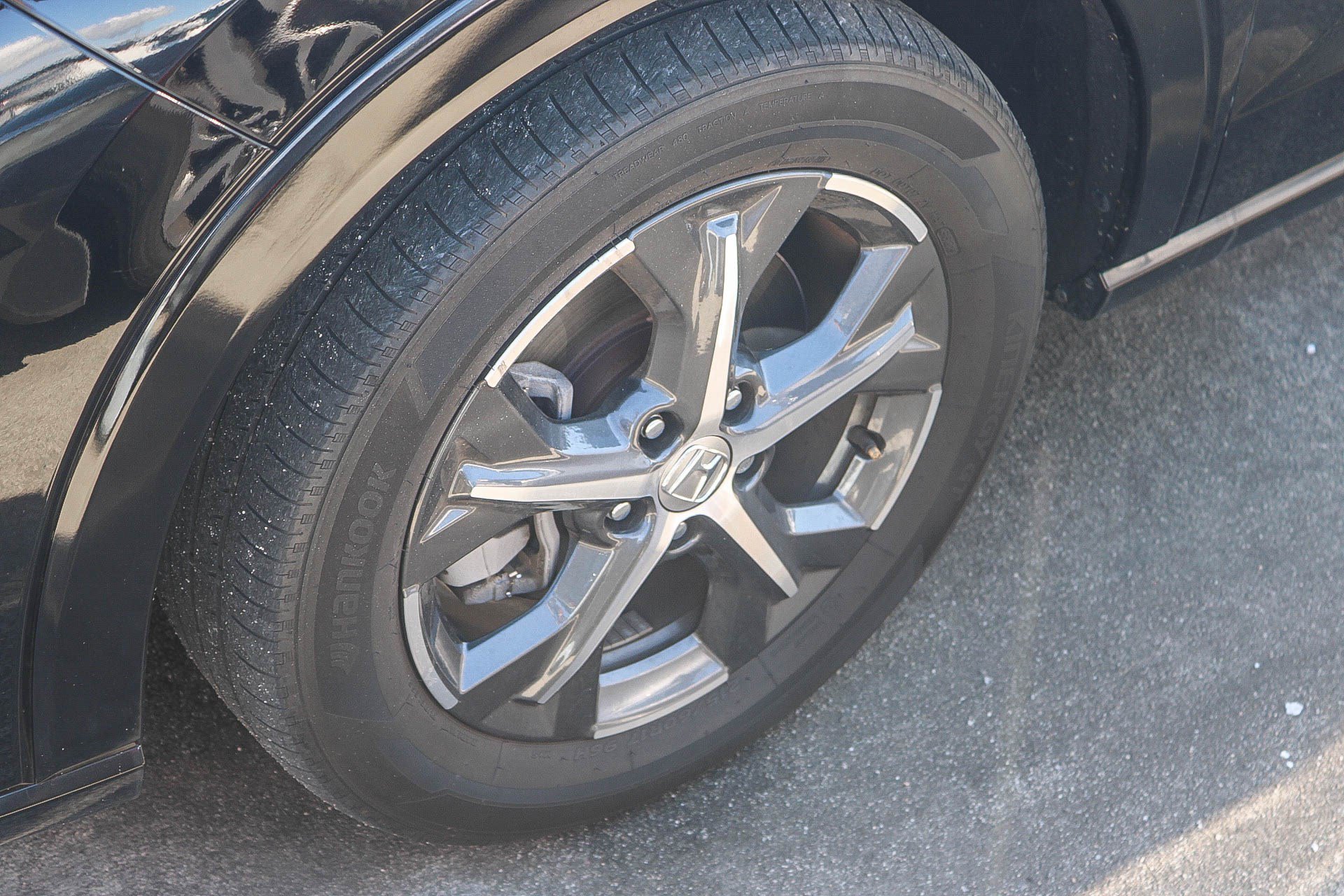 Used 2024 Black Honda EX-L image 7