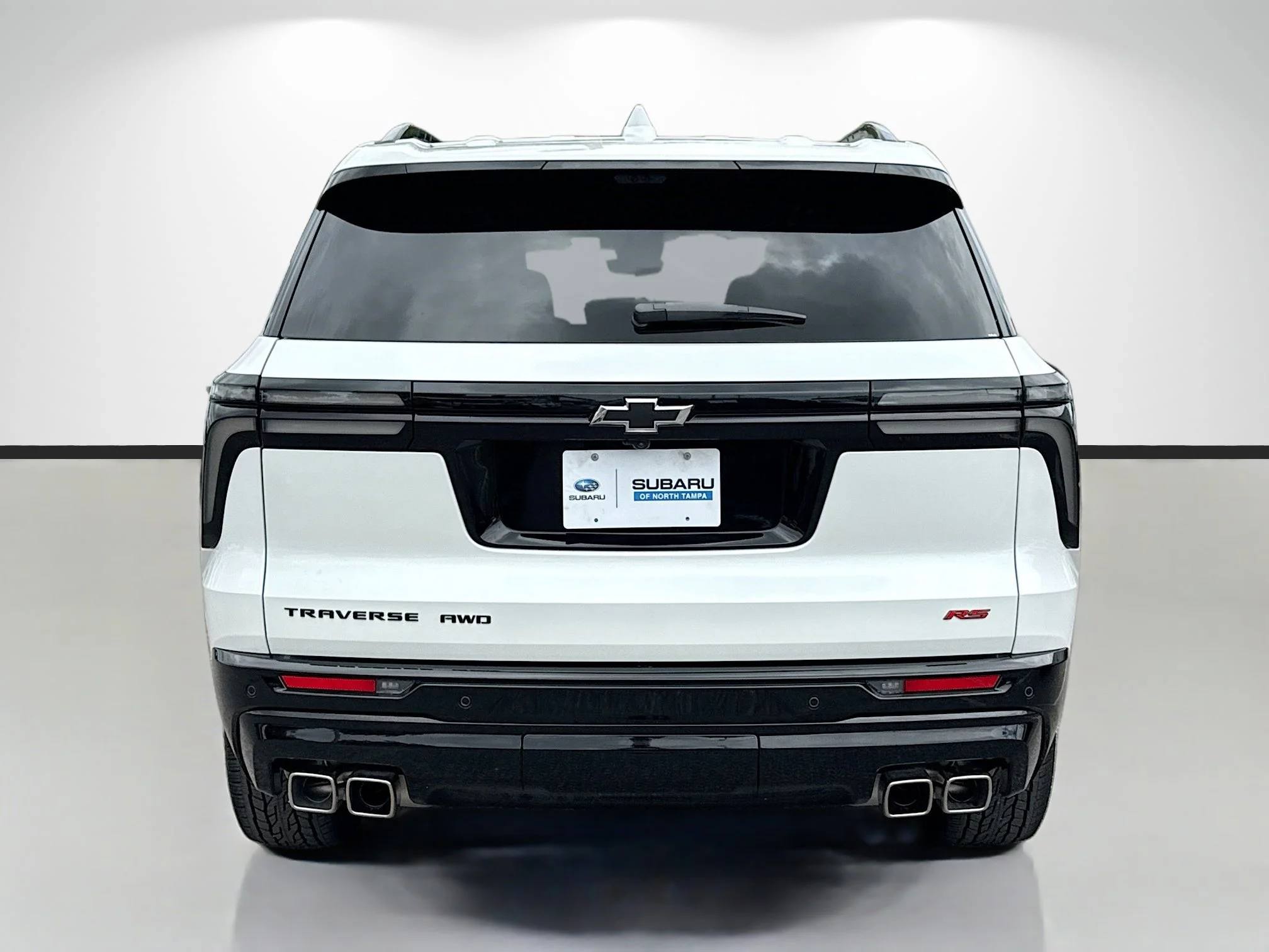 Used 2024 Iridescent Pearl Tricoat Chevrolet AWD RS image 4