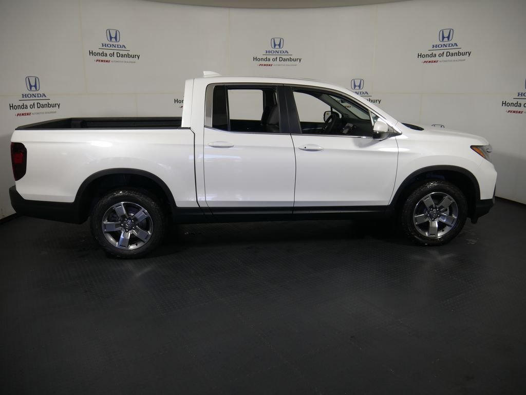 New 2026 Platinum White Pearl Honda RTL image 3