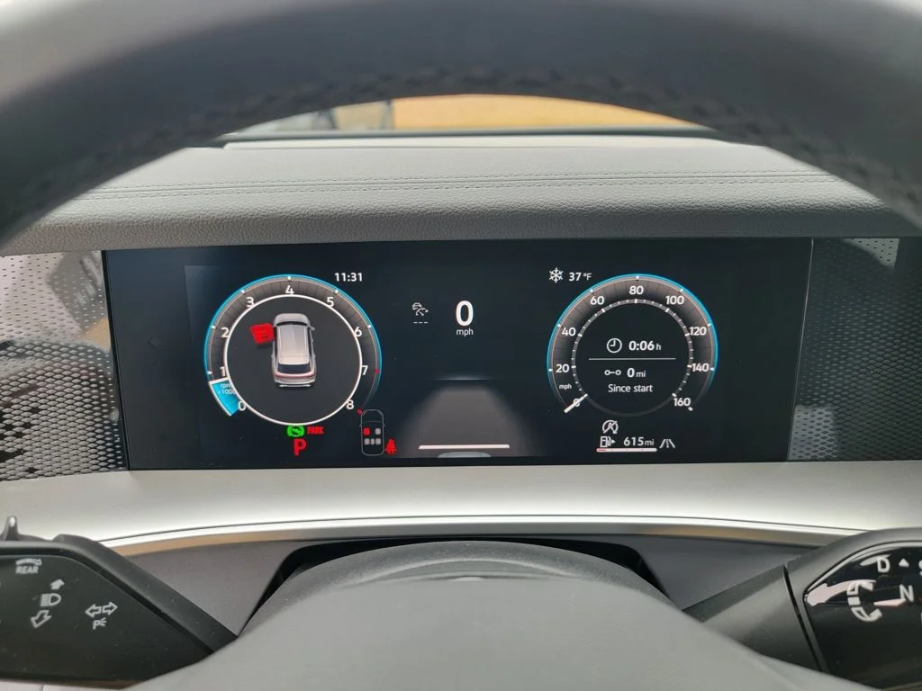 New 2026 White Volkswagen 2.0T SE R-Line Black image 31