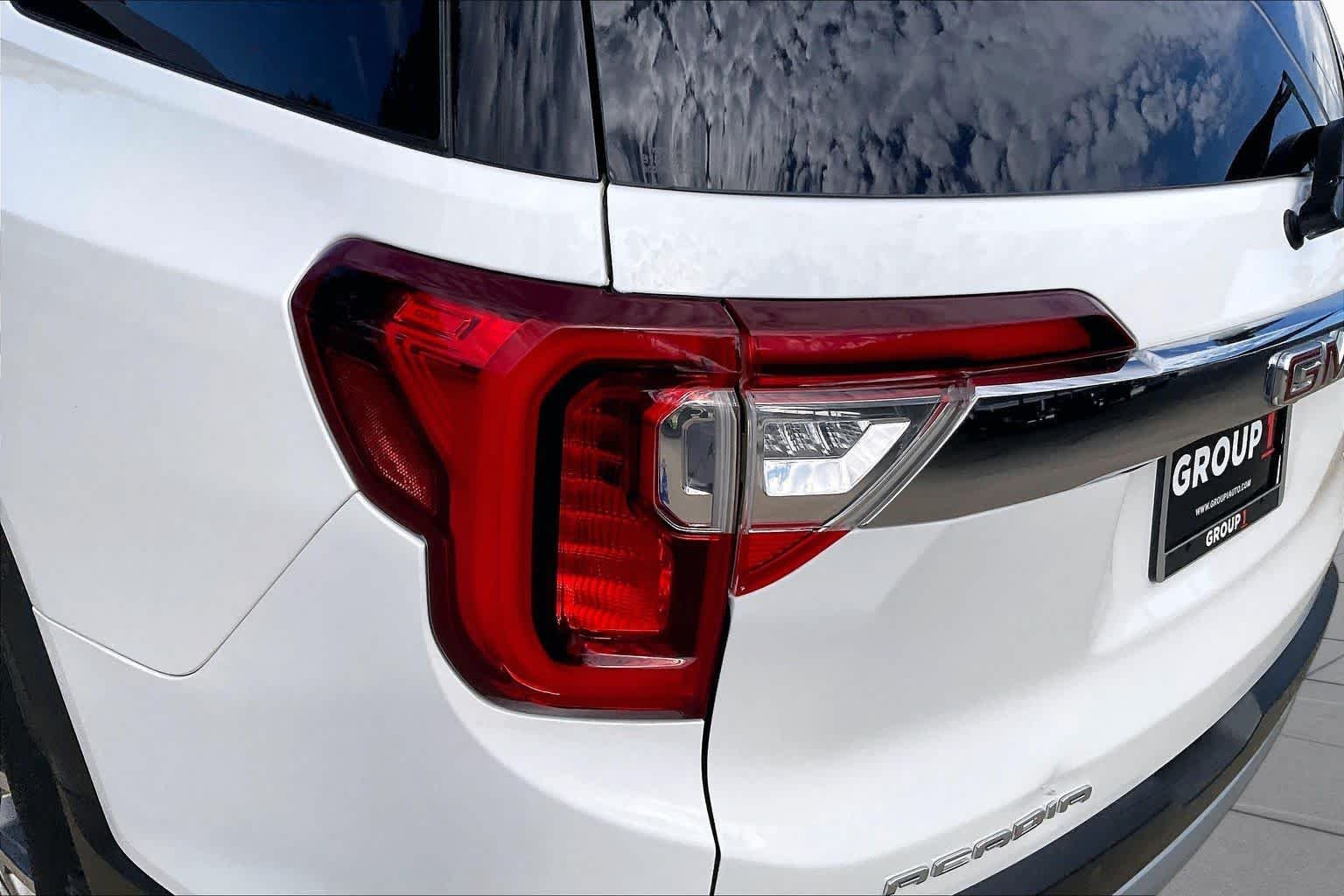 Used 2022 Summit White GMC SLT image 28