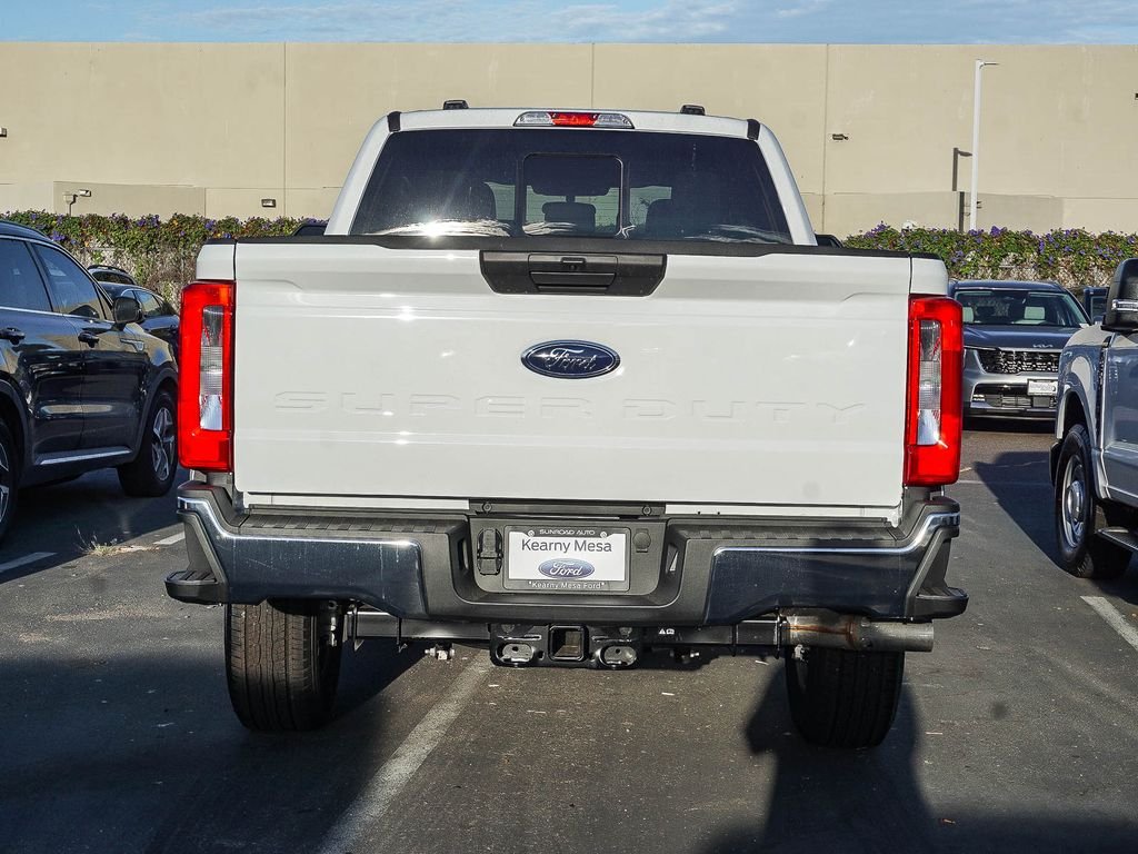New 2026 Oxford White Ford XLT image 5