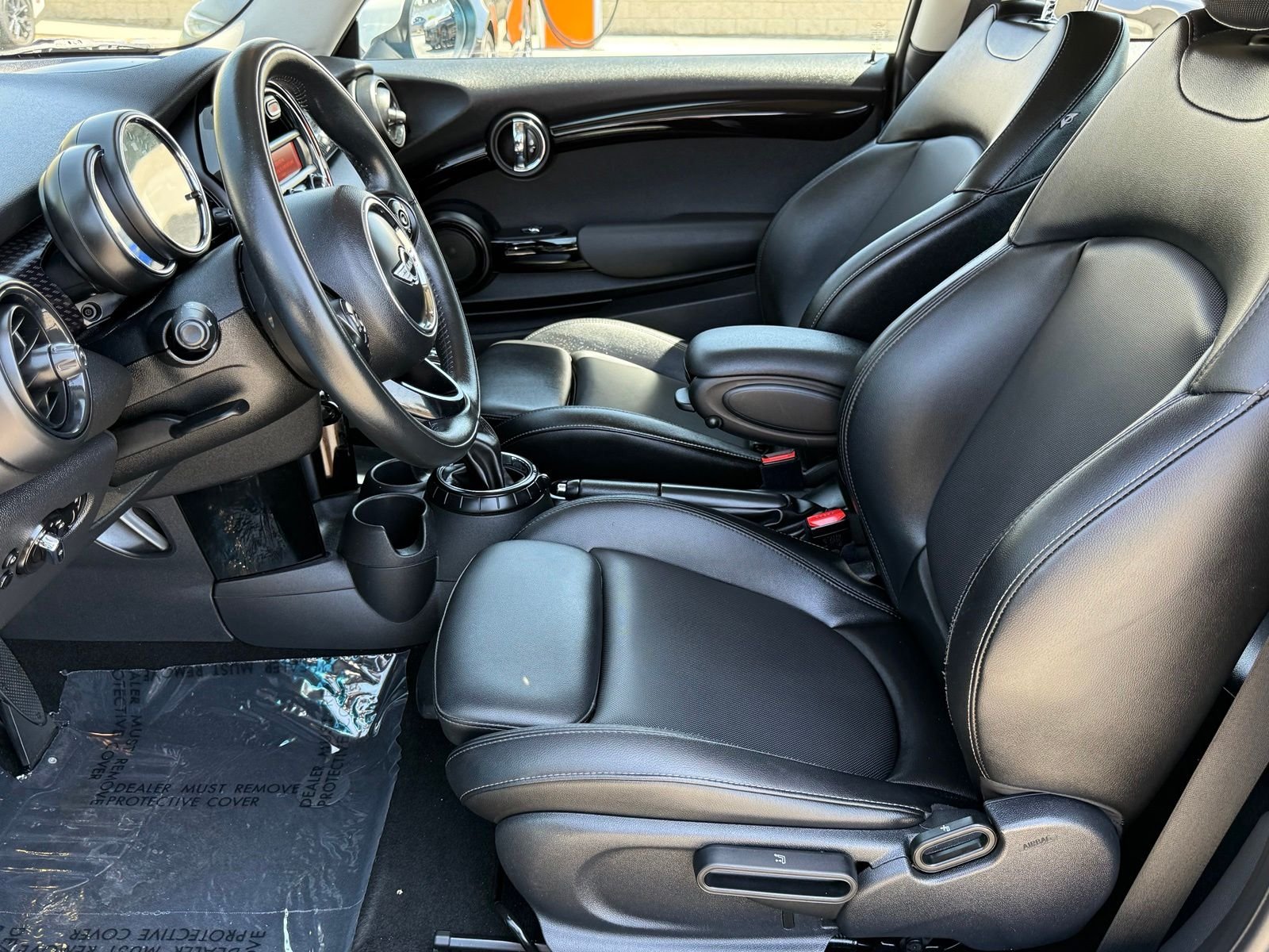 Used 2016 Blue MINI Base image 21