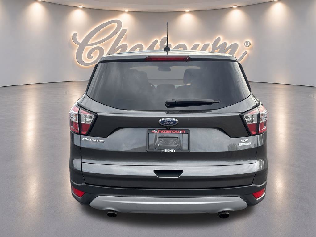 Used 2017 Magnetic Ford SE image 4