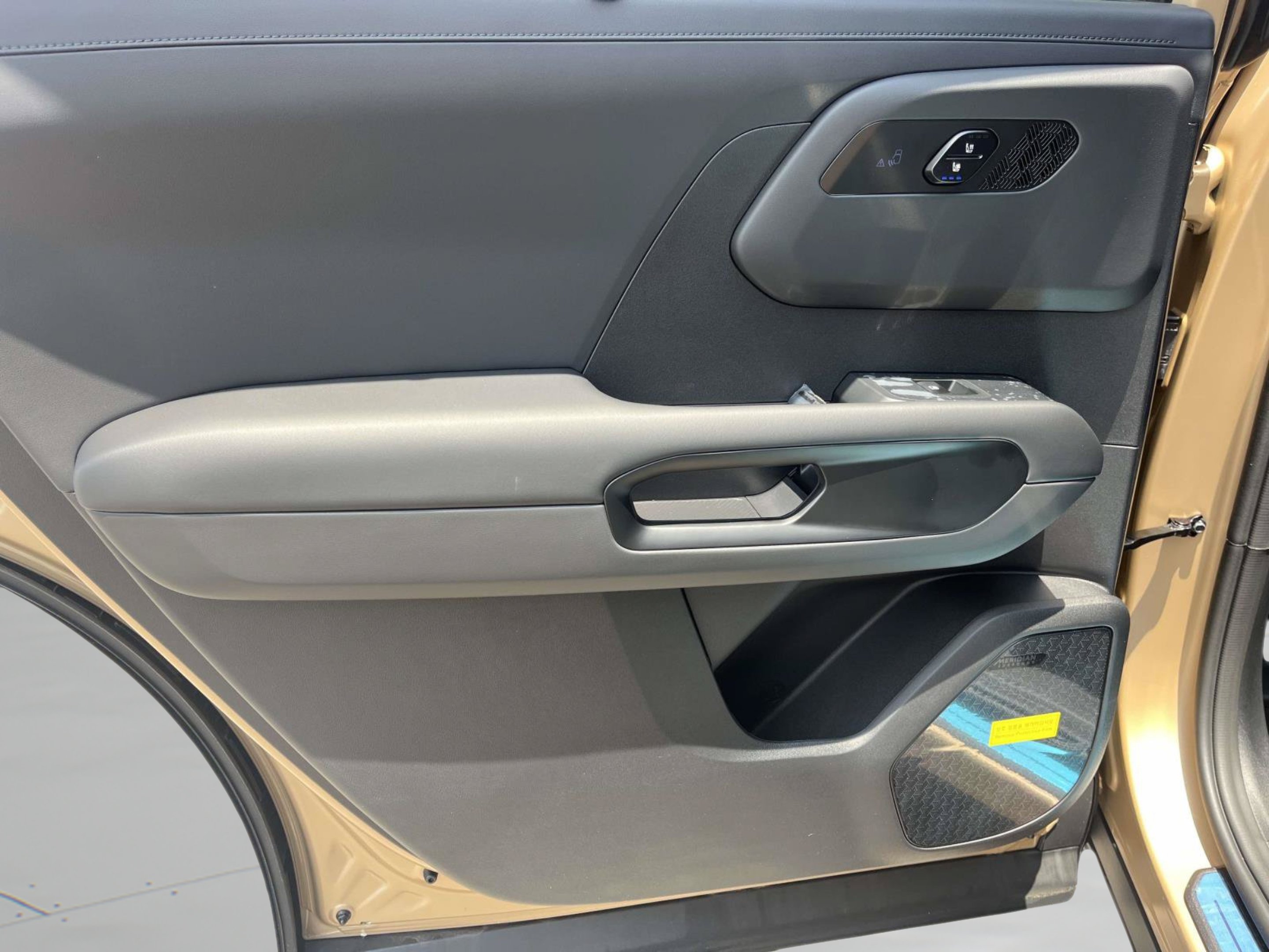 New 2027 Terrain Brown Kia X-PRO SX image 17