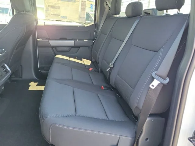 New 2026 Oxford White Ford XLT image 14