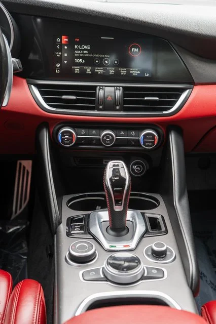 Used 2021 White Alfa Romeo Ti Sport image 23