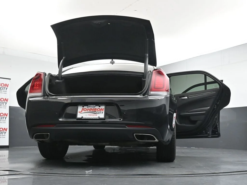 Used 2022 Black Chrysler Touring image 44