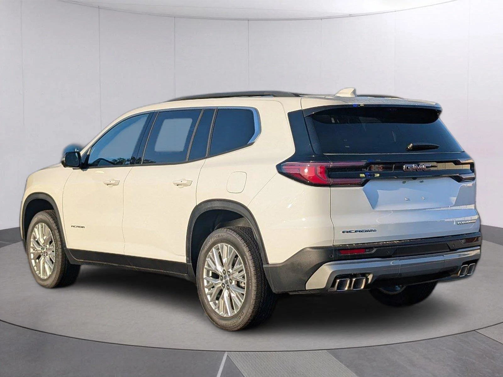 New 2027 Summit White GMC Elevation image 3