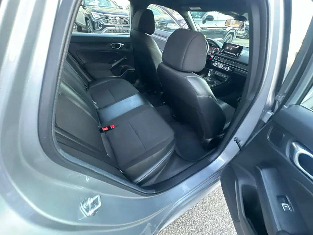 Used 2024  Honda Sport image 26