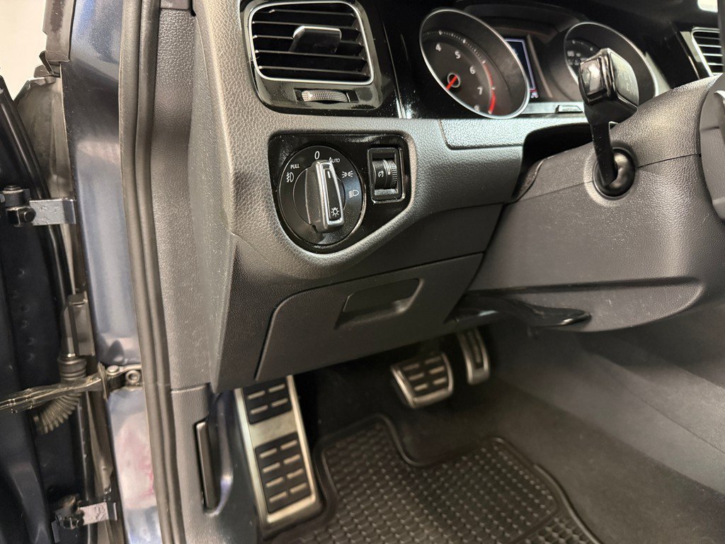 Used 2018 Dark Iron Blue Metallic Volkswagen Autobahn image 22