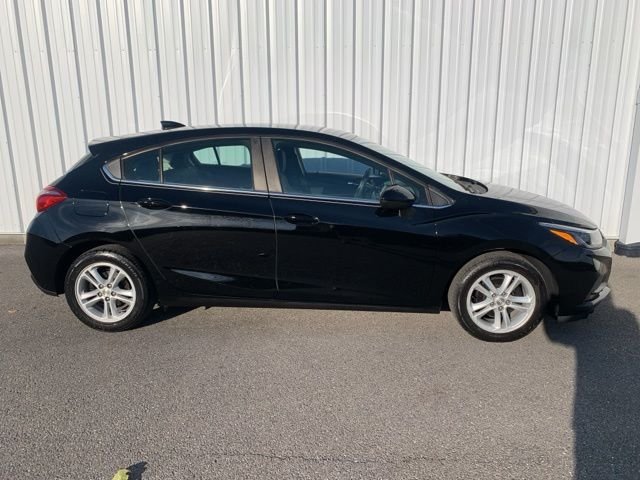 Used 2017 Chevrolet Cruze LT with VIN 3G1BE6SM6HS515031 for sale in Elyria, OH