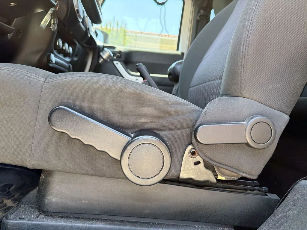 Used 2011 Silver Jeep Rubicon image 14