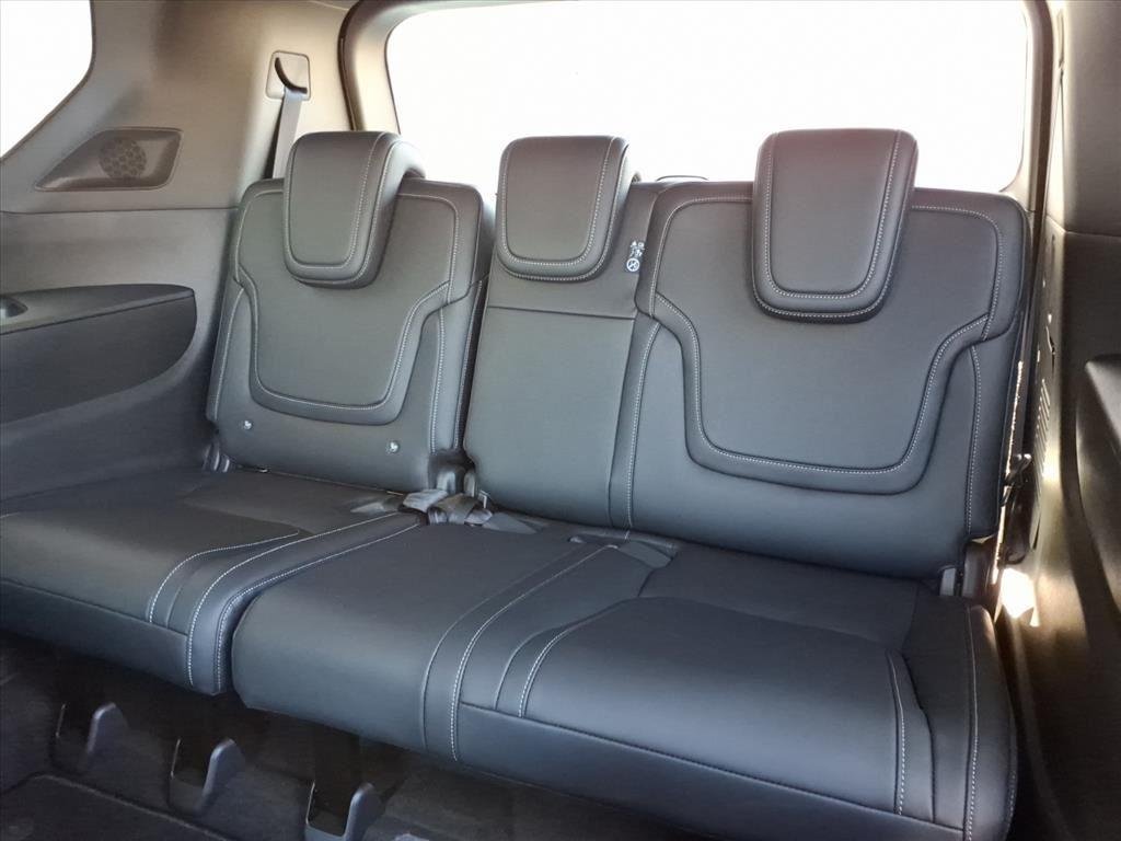New 2026 Aspen White TriCoat / Super Black Two-tone Nissan PRO-4X® image 23