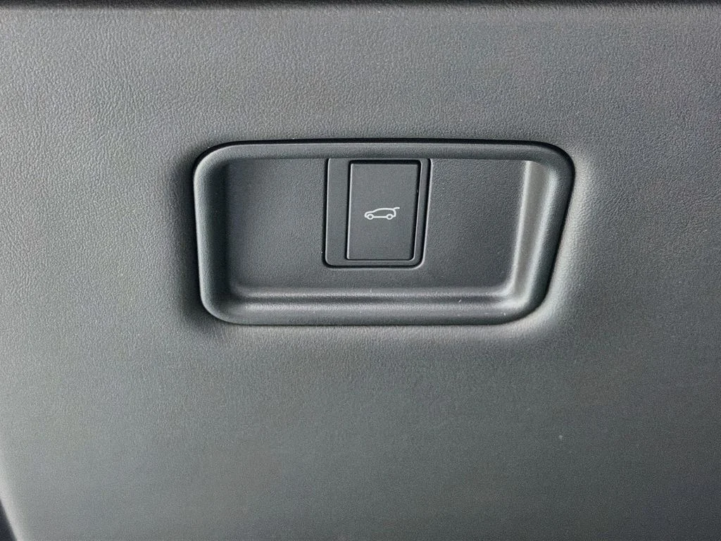New 2027 Santorini Black Land Rover Dynamic SE image 10