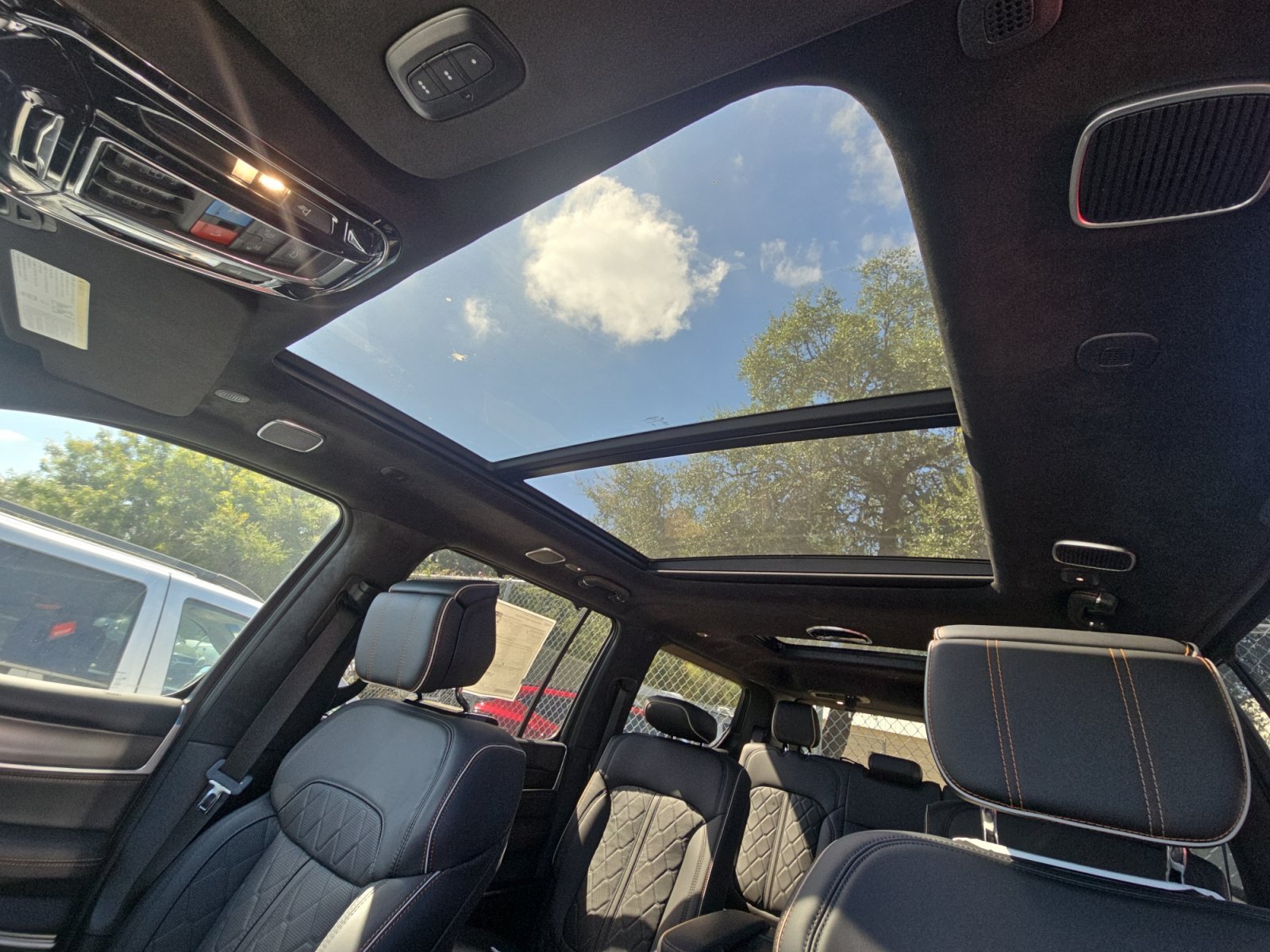 New 2026 Bright White Clearcoat Jeep Summit Reserve image 19