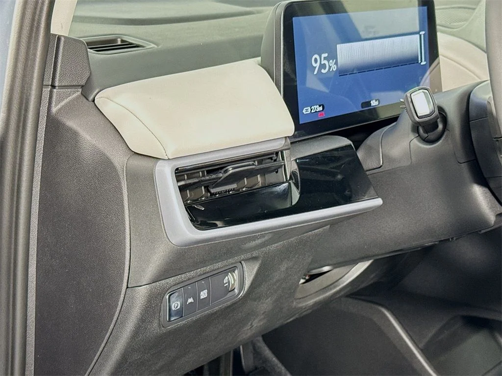 New 2026 Sonic Gray Pearl Honda Touring image 26
