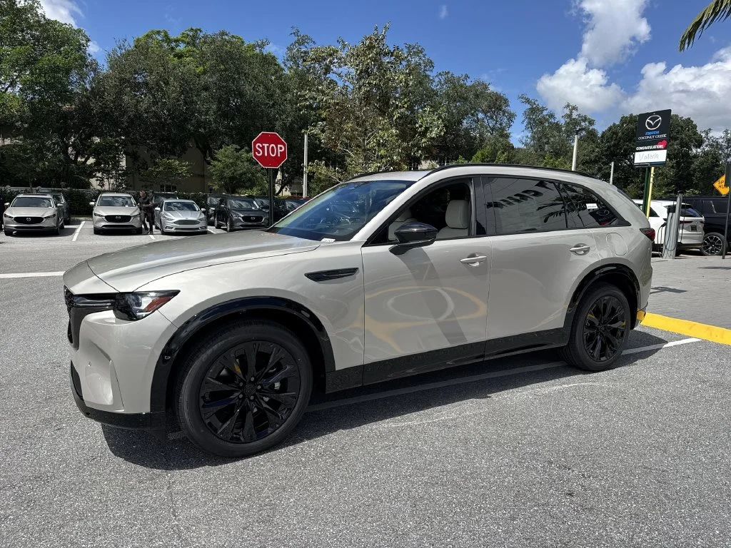 New 2026 Platinum Quartz Mazda 3.3 Turbo S Premium image 10