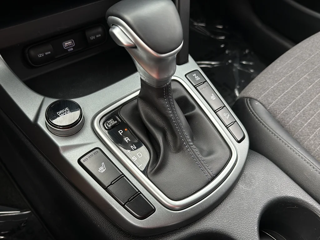 Used 2021 Snow White Pearl Kia S image 20