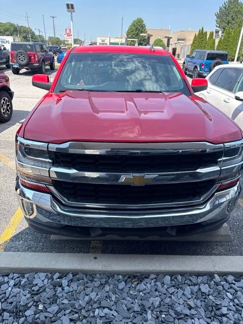 Used 2017 Red Chevrolet LT image 3