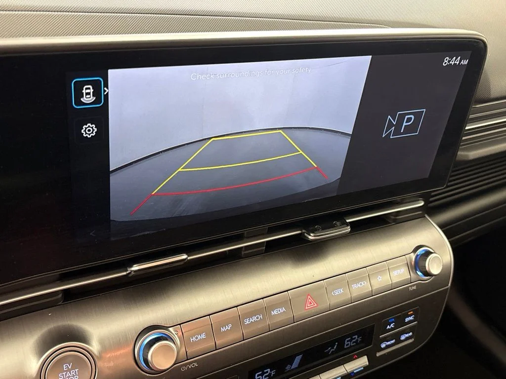 Used 2024 Gray Hyundai SEL image 35