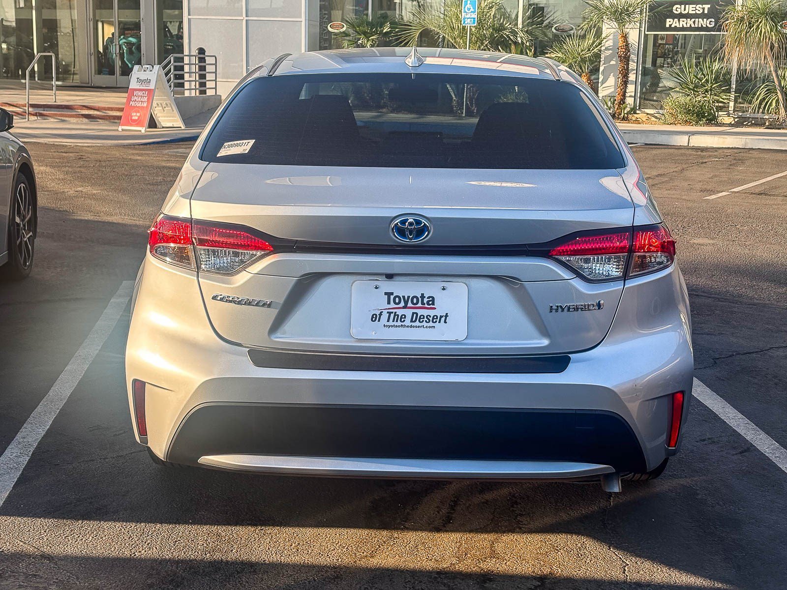 Used 2022 White Toyota Hybrid LE image 5