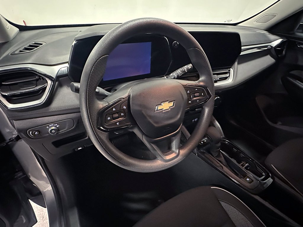 Used 2024 Gray Chevrolet LT image 21