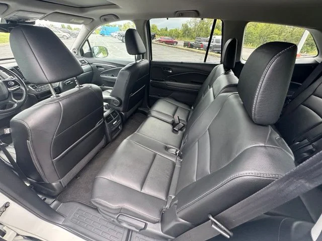2022 Honda Pilot SE - Photo 18