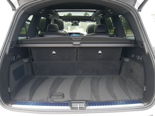 New 2026 MANUFAKTUR Moonlight White Metallic Mercedes-Benz GLS 450 image 23