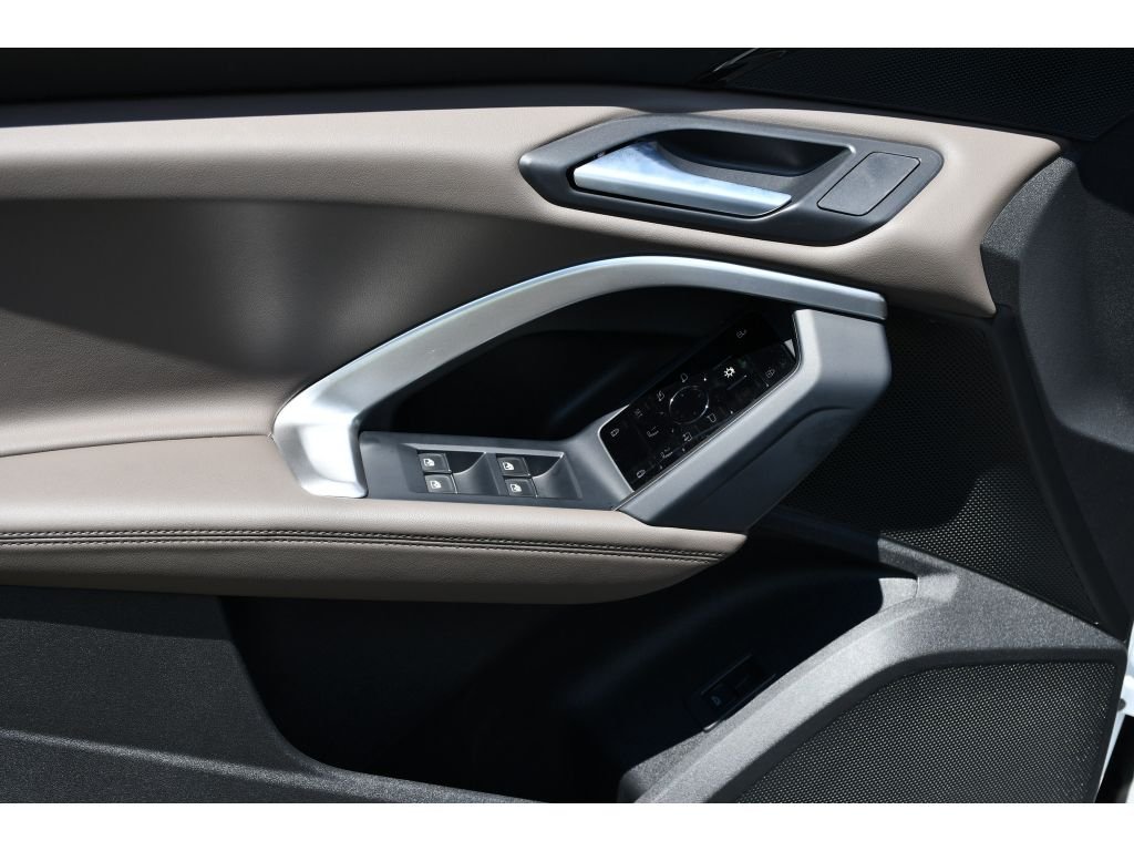 Used 2025 Arkona White Audi Premium image 25