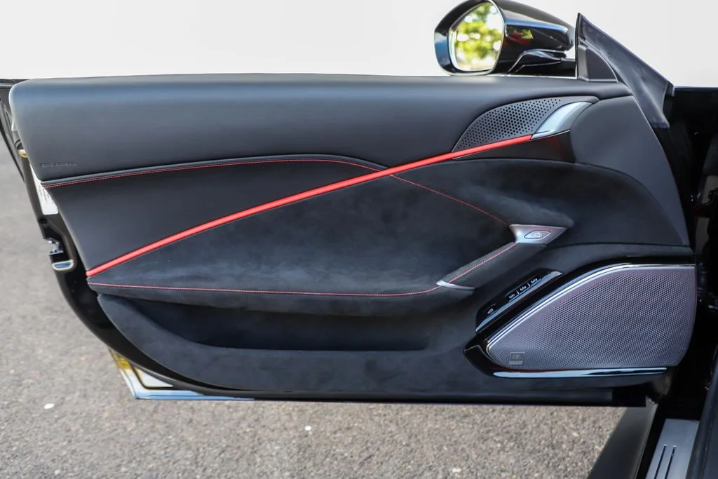 Used 2025 Nero Ferrari Spider image 60