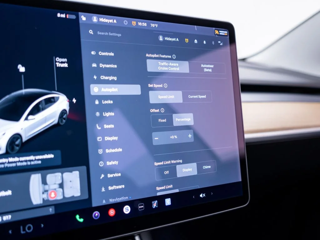Used 2020 White Tesla Long Range image 30