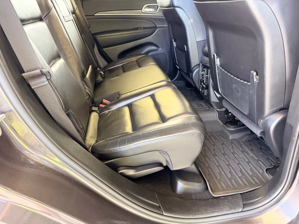 Used 2021 Gray Jeep Limited image 35