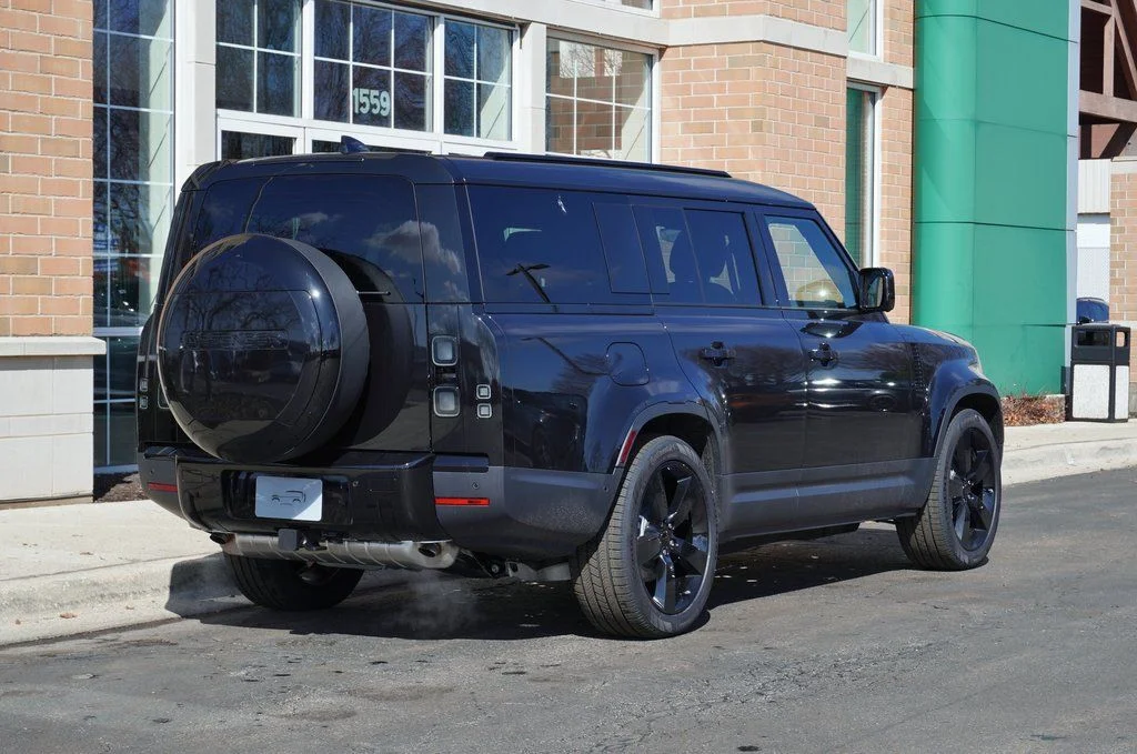 Used 2026 Black Land Rover S image 6