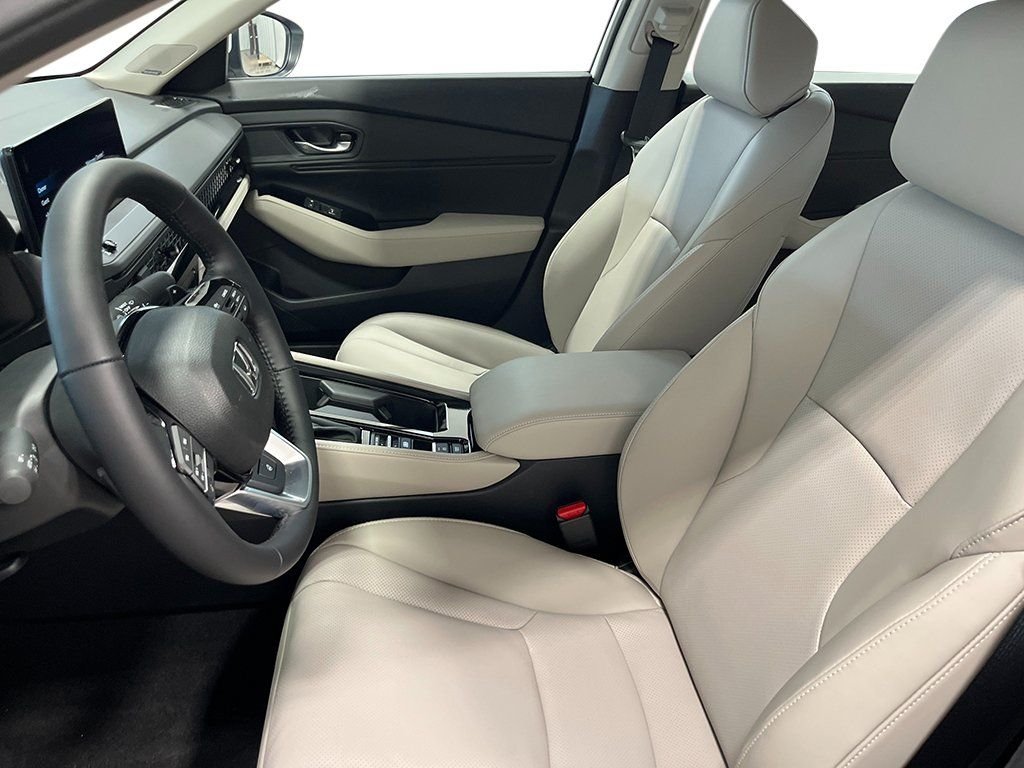 New 2026 Platinum White Pearl Honda Touring image 14