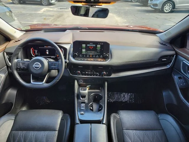 Used 2022 Orange Nissan Platinum image 12