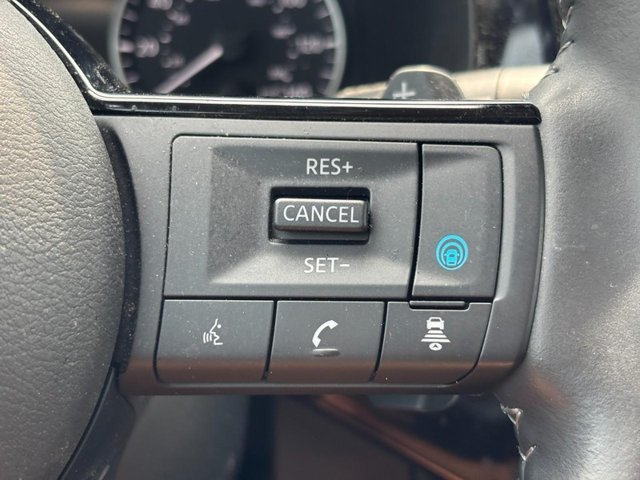Used 2025 White Nissan SL image 19