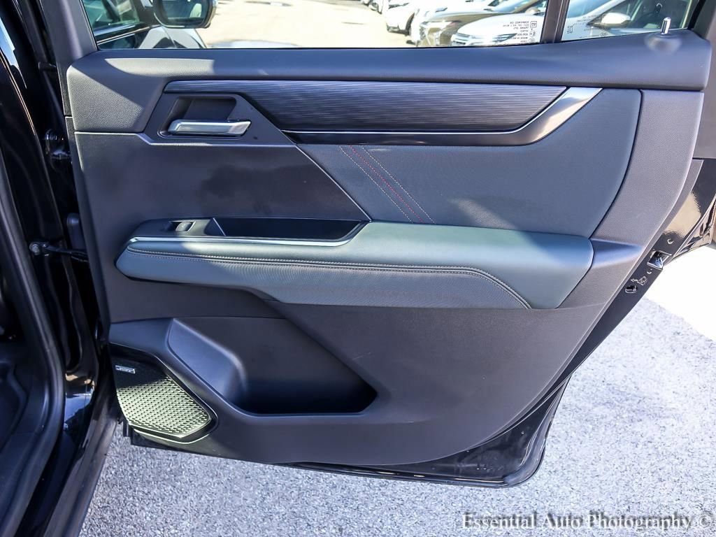 2024 GMC ACADIA - Image 30